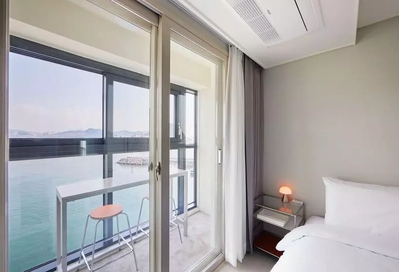 هتل Shiftdoor Residence Hari
