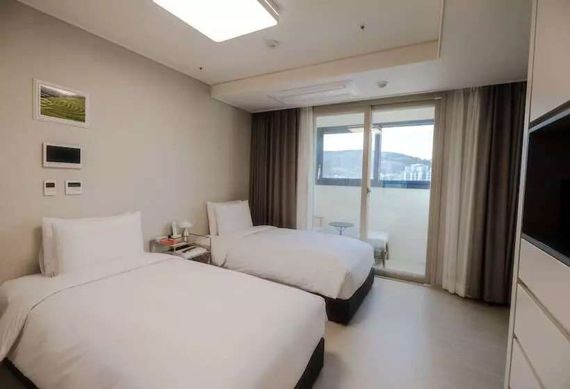 هتل Shiftdoor Residence Hari