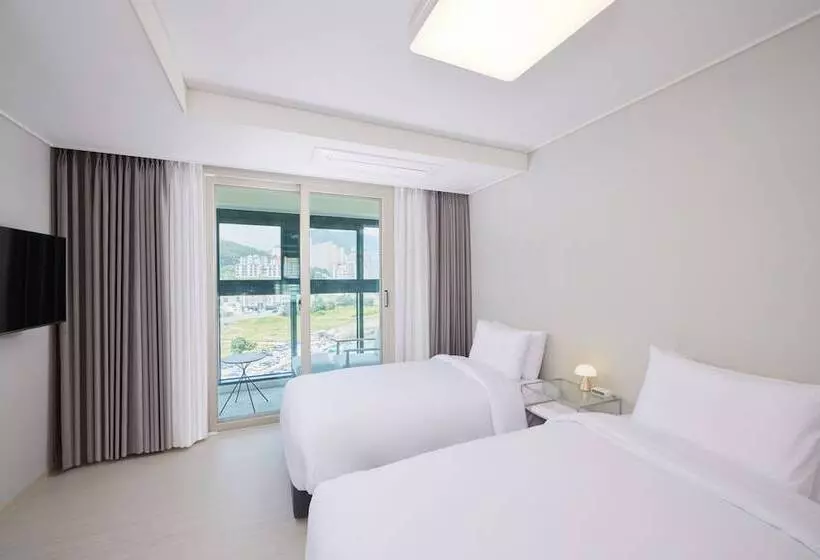 هتل Shiftdoor Residence Hari