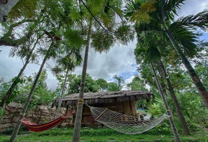 منتجع Marayoor Mudhouse