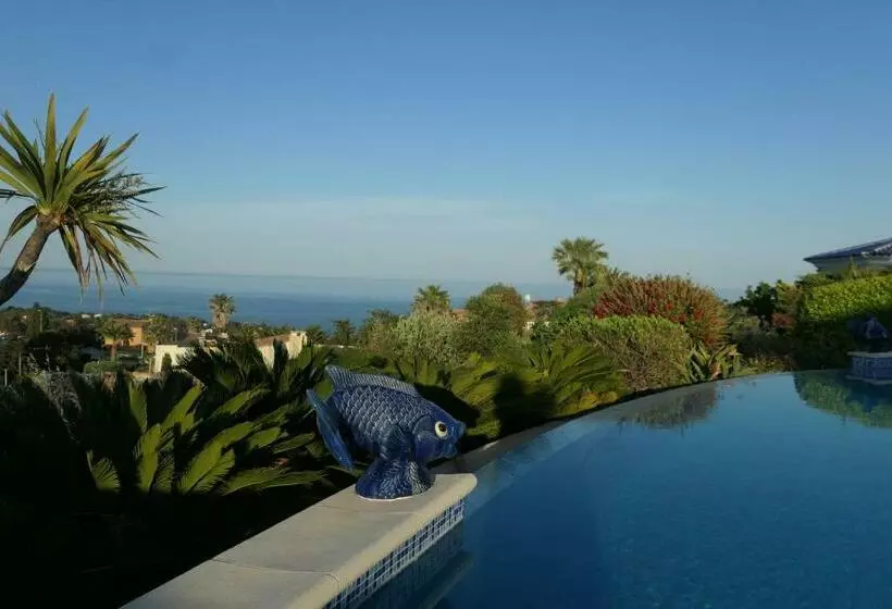 Aamiaismajoitus (B&B) Chambre Avec Vue Mer Exceptionnelle Avec Piscine