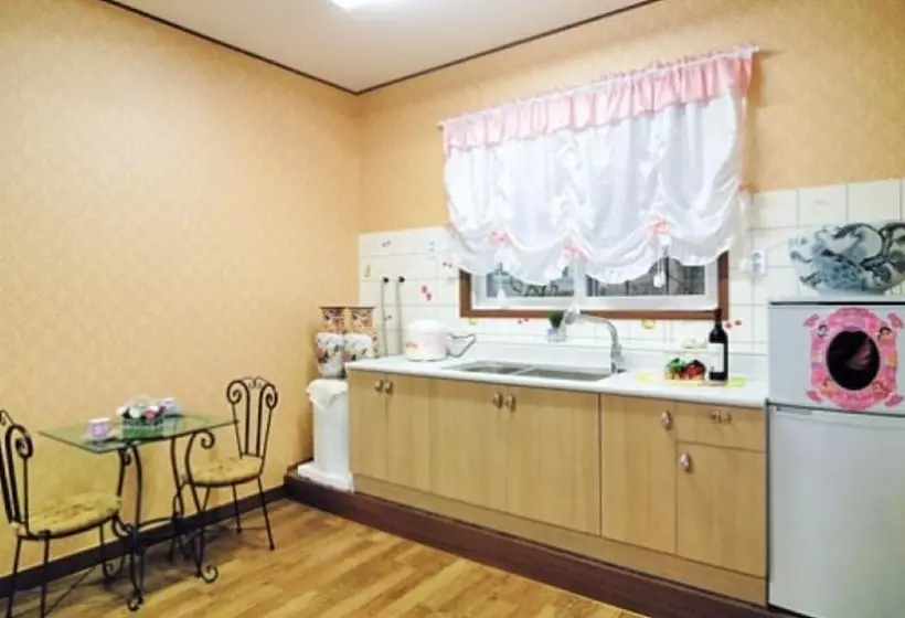 Eurwangni Bada Star House Pension