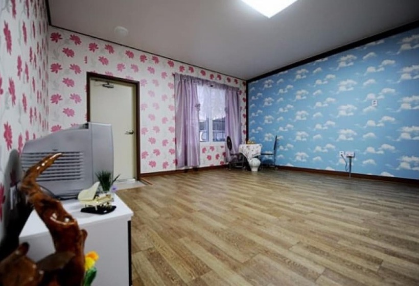 Eurwangni Bada Star House Pension