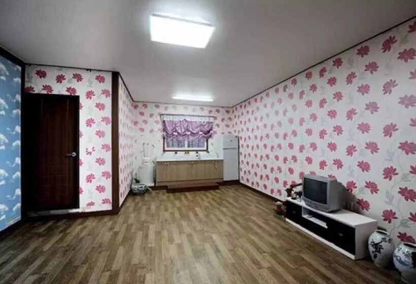 Eurwangni Bada Star House Pension