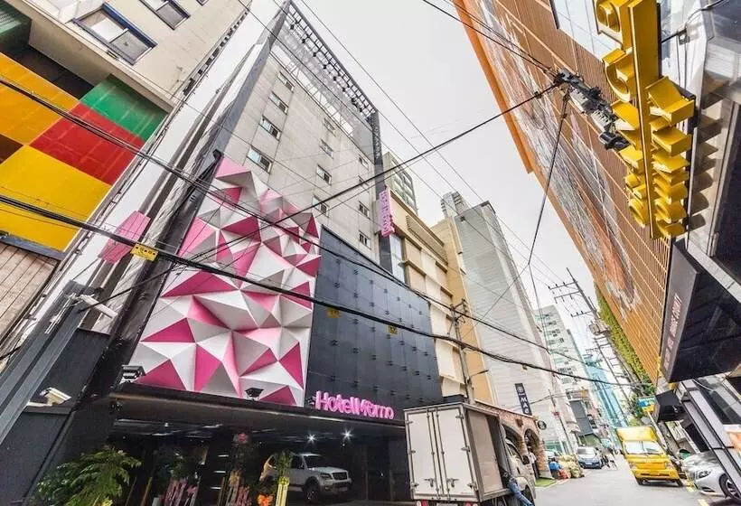 モーテル Sinchon Momo