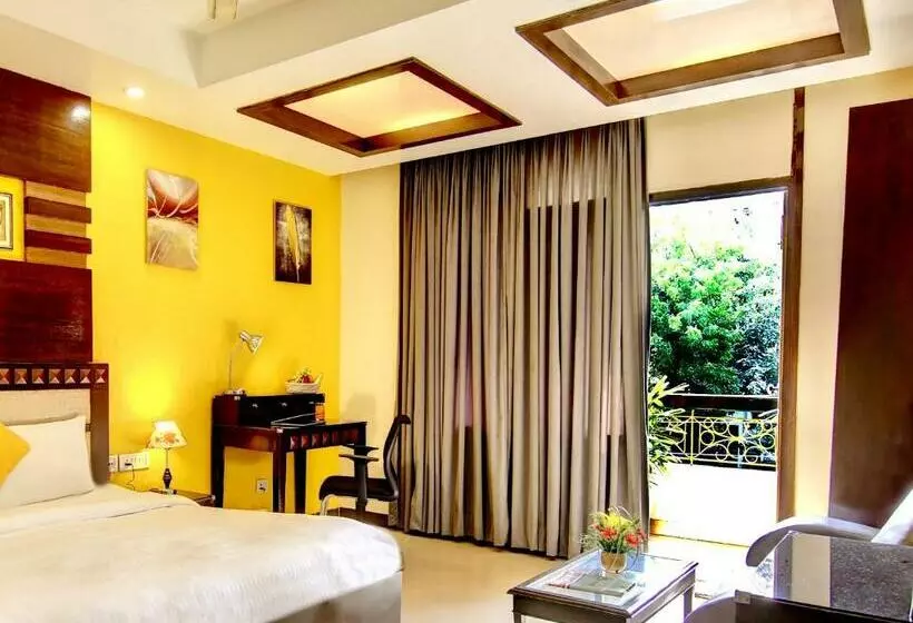 Majatalo Lime Stays B&b Gk 2 At Greater Kailash Metro South Delhi Nearby Saket Select City