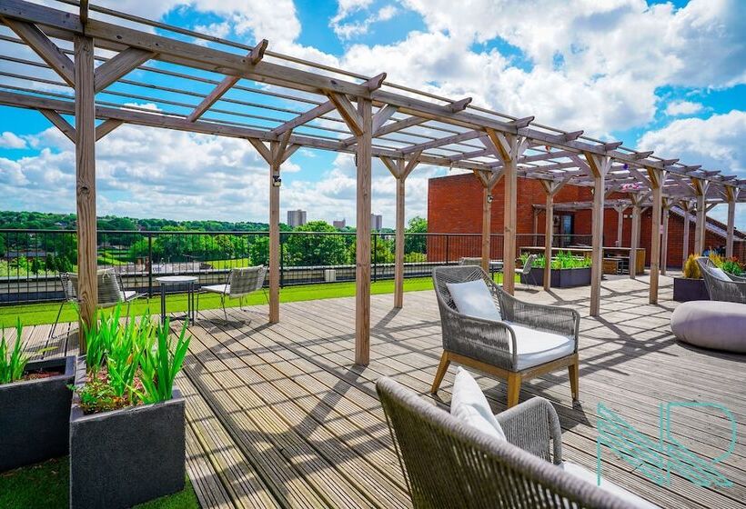 Luxury Stevenage Town Centre Apartment