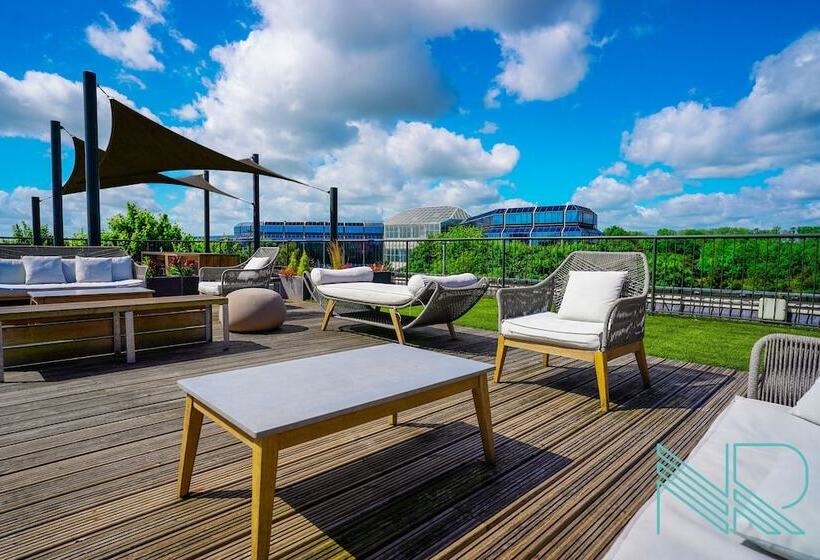 Luxury Stevenage Town Centre Apartment