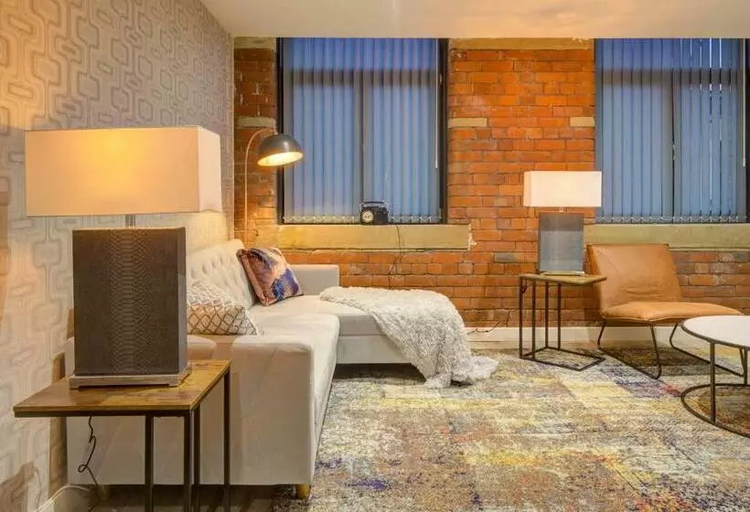Stylish  New York Loft  2 Bed Apartment