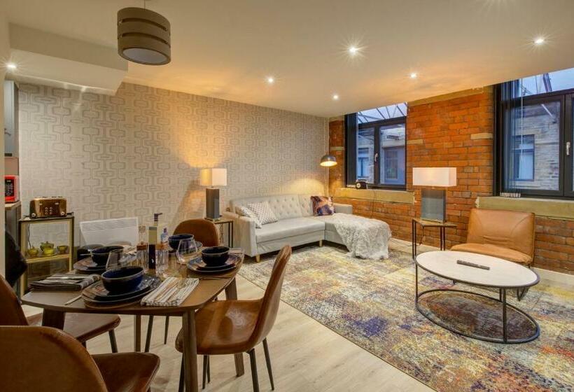 Stylish  New York Loft  2 Bed Apartment