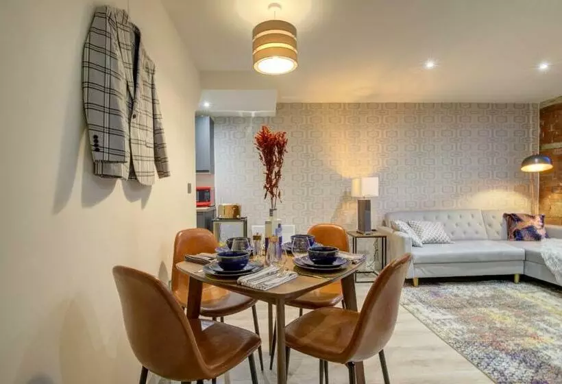 Stylish  New York Loft  2 Bed Apartment