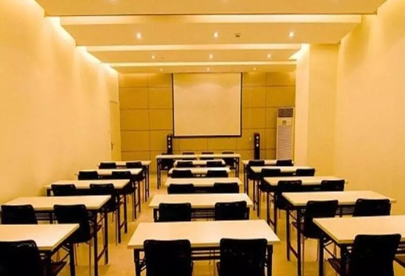 Отель Jinjiang Inn Select Wuhan Xinhua Road Xiehe Hospital