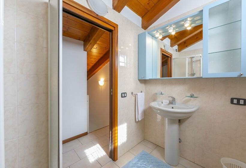 Vistalago Green Residence 100m From Lake   Happy Rentals