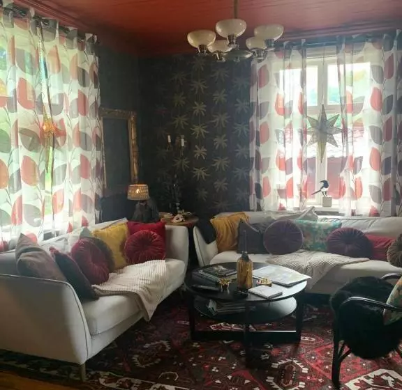 ベッドアンドブレックファースト Hemma Hos Jeanette & Micke På Peresgården