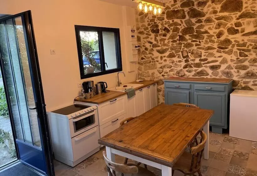 Majatalo Les 3 Pigeons