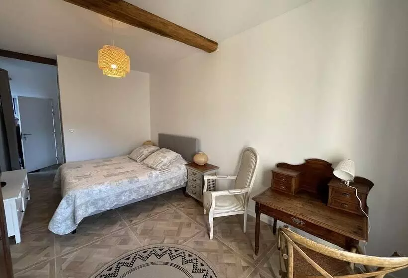 Majatalo Les 3 Pigeons