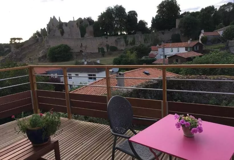 Majatalo Les 3 Pigeons