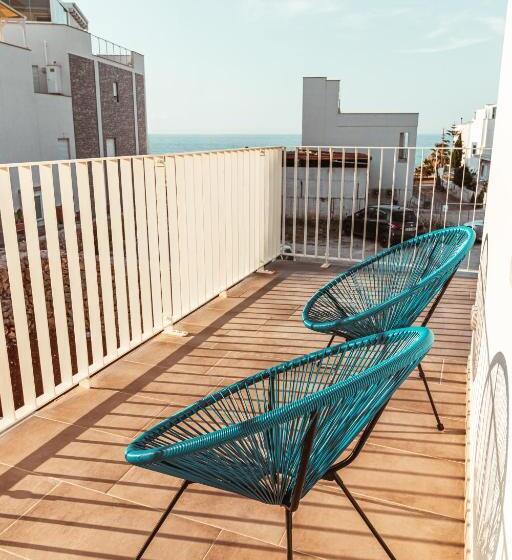Da Riva Apartment Sea View Housea Travel