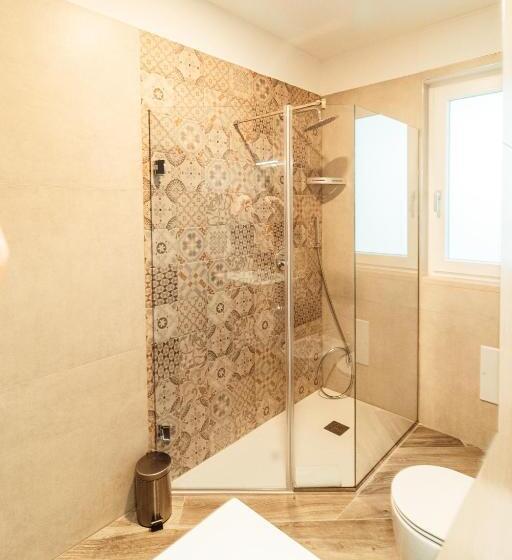 Da Riva Apartment Sea View Housea Travel