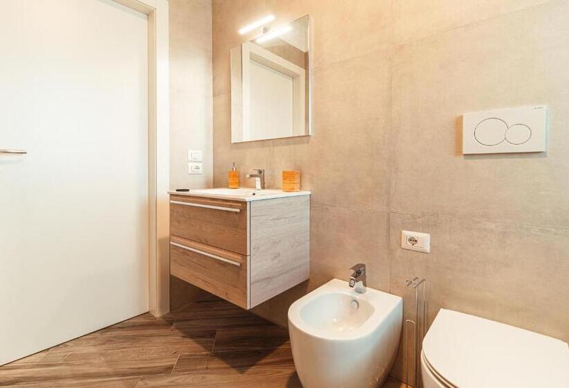 Da Riva Apartment Sea View Housea Travel