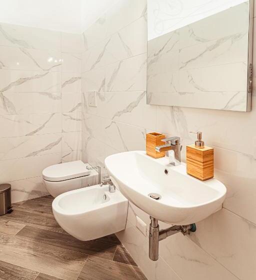 Da Riva Apartment Sea View Housea Travel