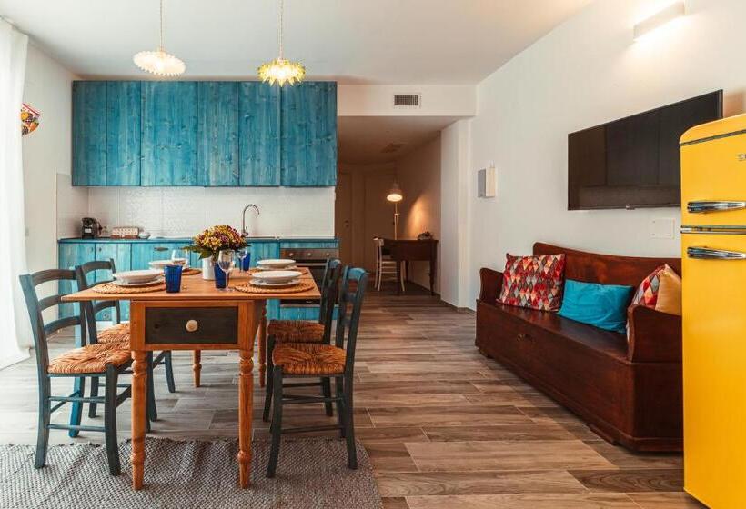 Da Riva Apartment Sea View Housea Travel