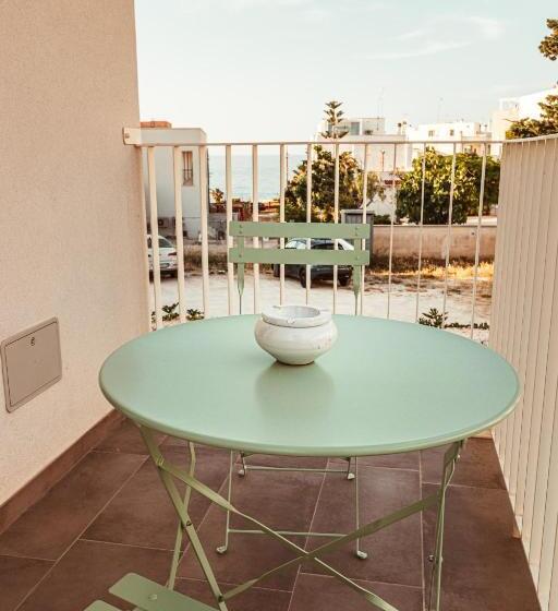 Da Riva Apartment Sea View Housea Travel