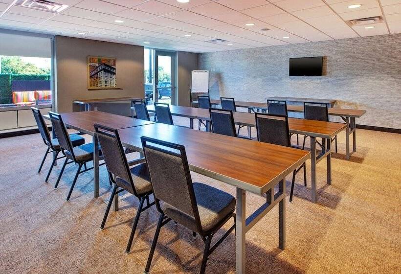 فندق Home2 Suites By Hilton Grand Rapids South