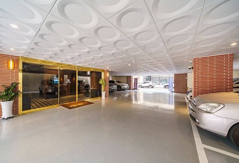 Motel Brown Dot Hotel Geomdan