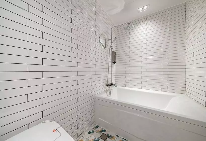 مُتل Brown Dot Hotel Geomdan