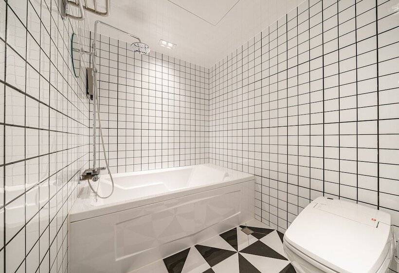 Motel Brown Dot Hotel Geomdan