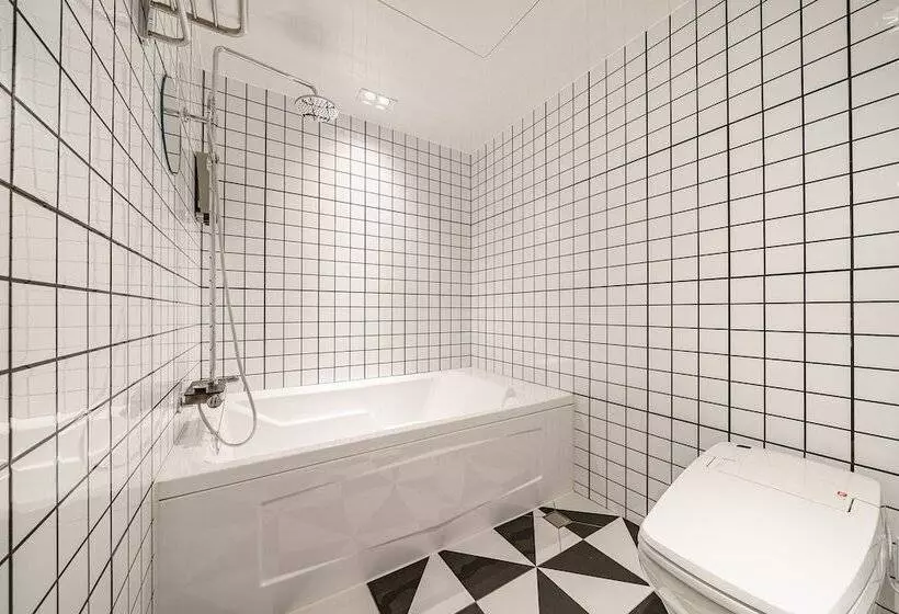 مُتل Brown Dot Hotel Geomdan