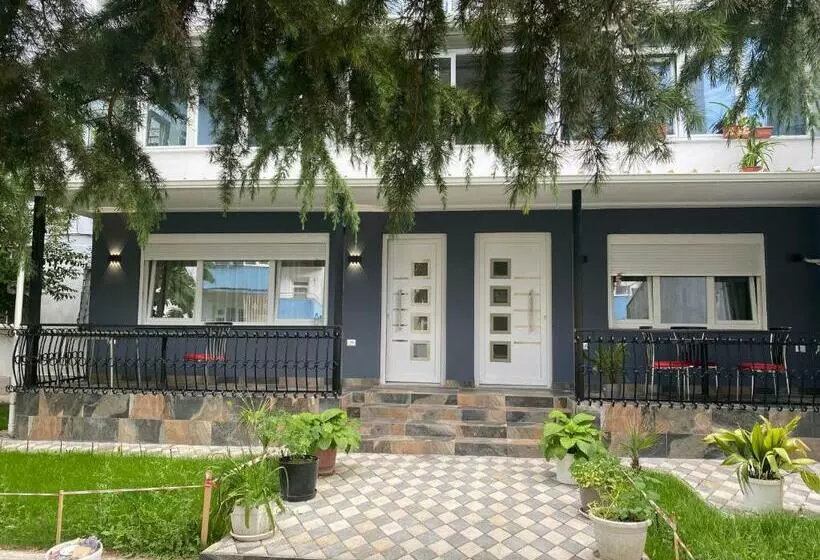 ペンション Rusi Apartments