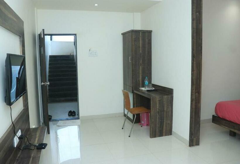Hotel Chitara Residency