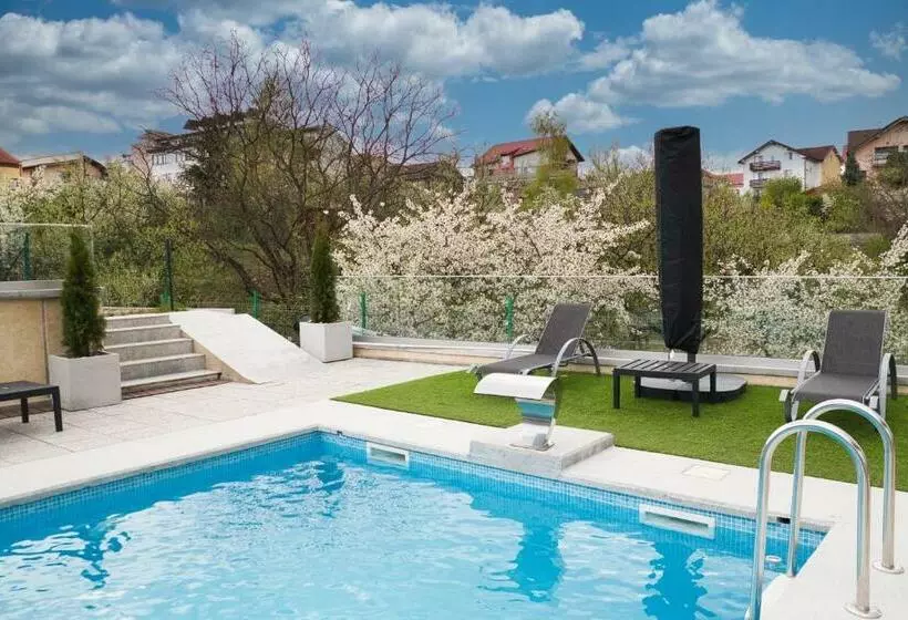 Panorama Deluxe Apart