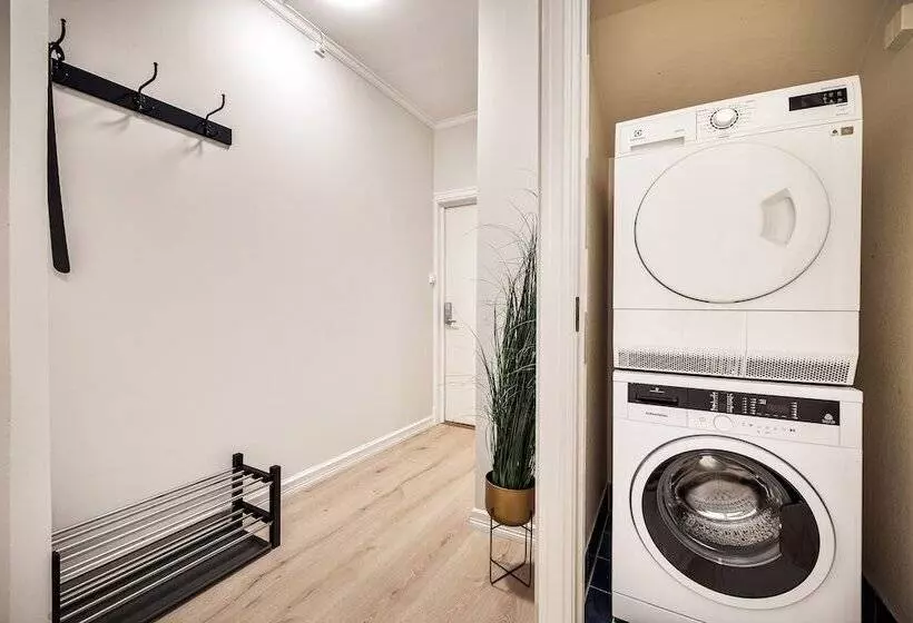 Rosen Apartment