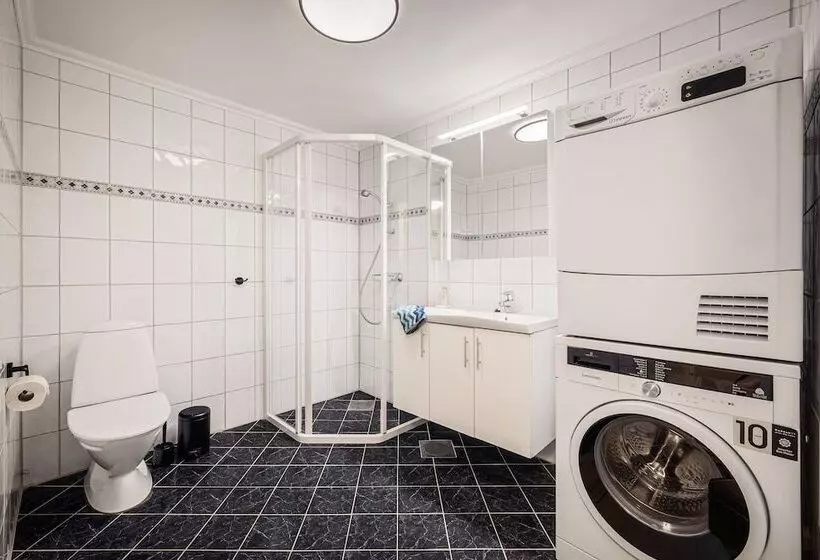 Rosen Apartment