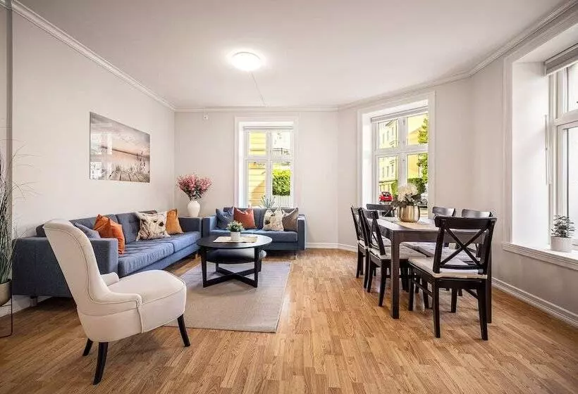 Rosen Apartment