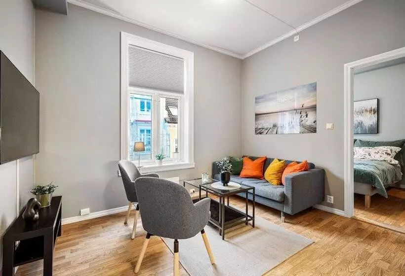 Rosen Apartment