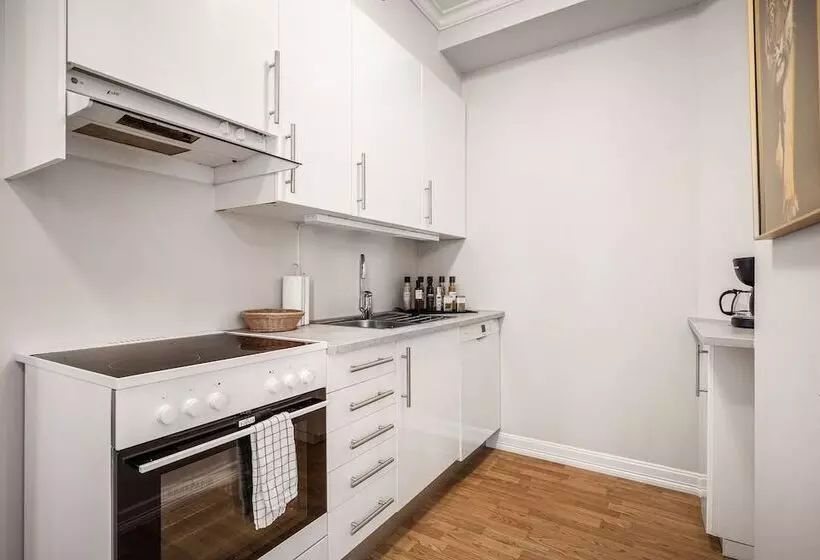 Rosen Apartment