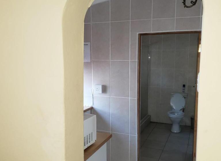 مبيت وإفطار 13 Maitland Road