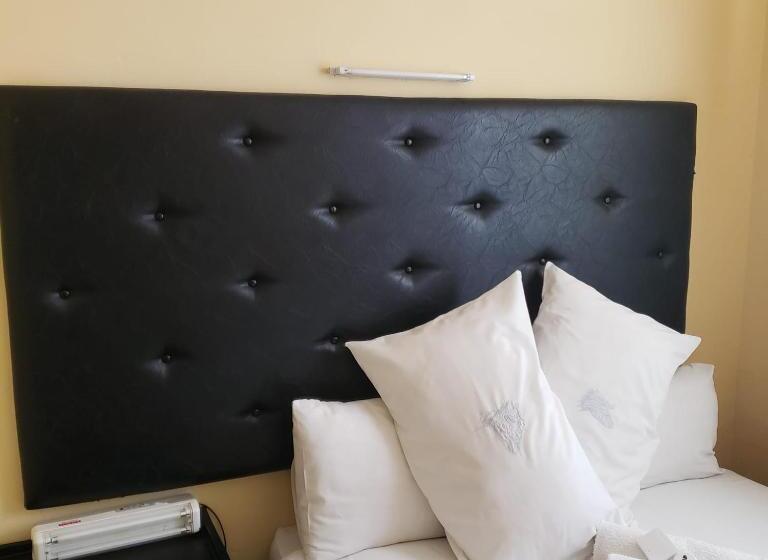 مبيت وإفطار 13 Maitland Road