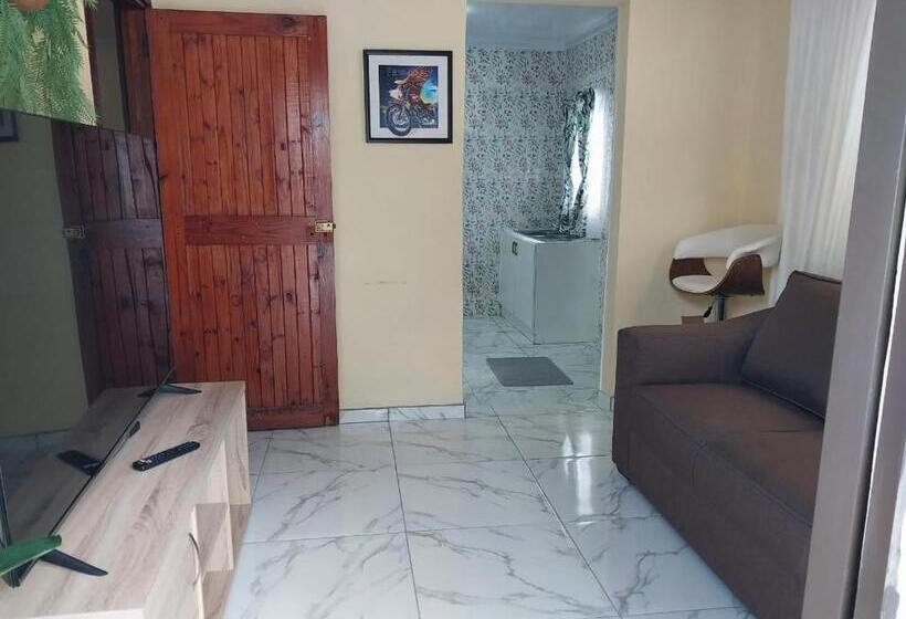 مبيت وإفطار 13 Maitland Road