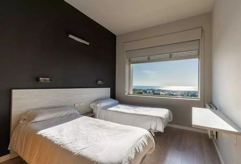 هتل Costablanca Explore Hostel Sports & Events