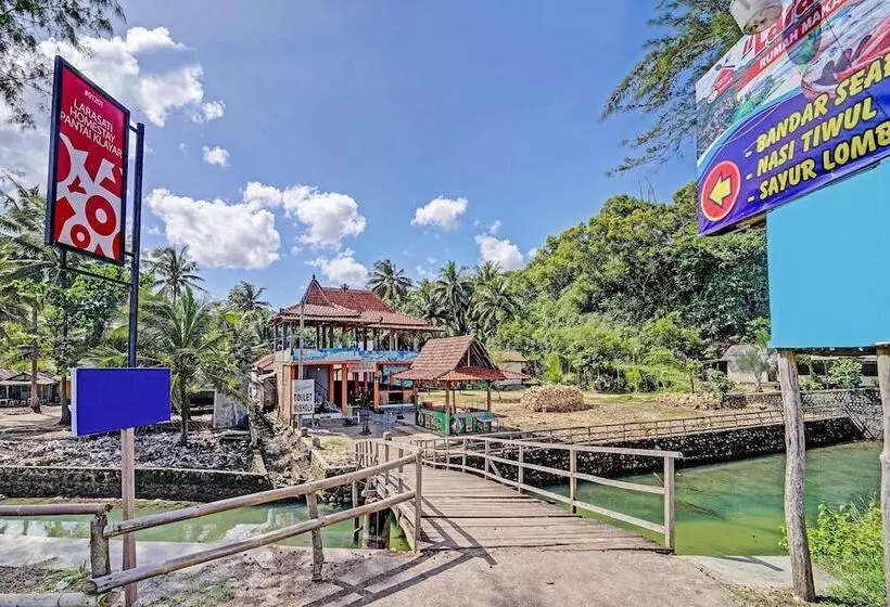 ホテル Oyo 91201 Larasati Homestay Pantai Klayar