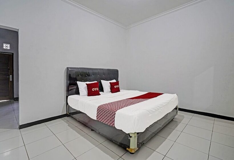 בית מלון כפרי Oyo 91334 Permata Papua Guest House