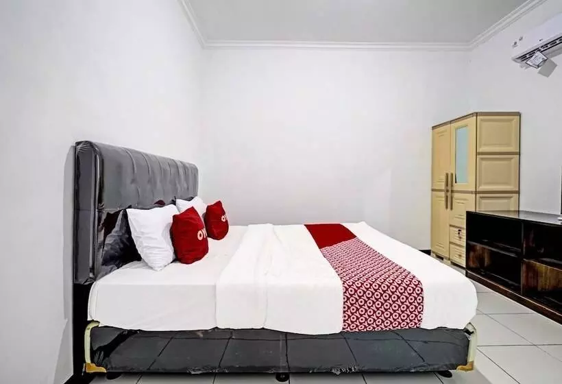Hotelli Oyo 91334 Permata Papua Guest House