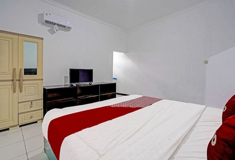 בית מלון כפרי Oyo 91334 Permata Papua Guest House