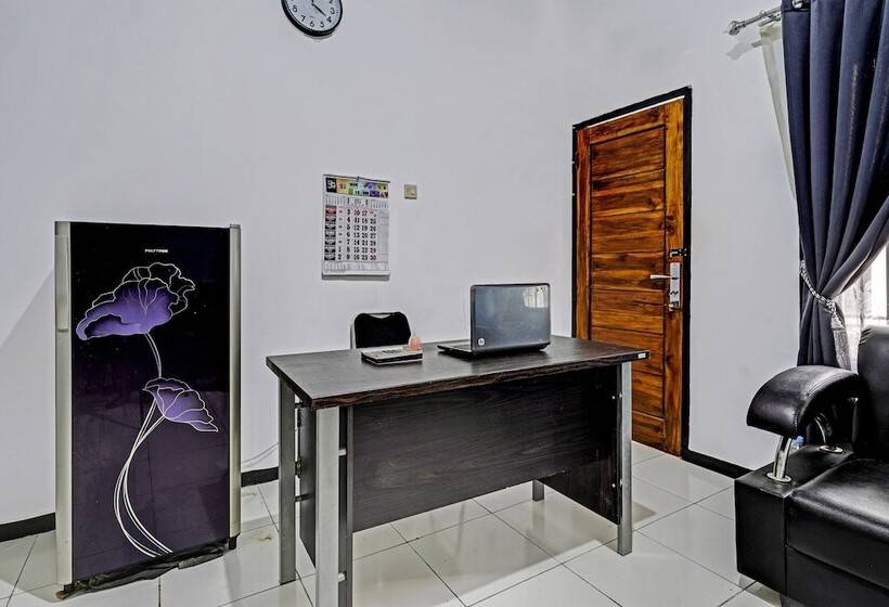 בית מלון כפרי Oyo 91334 Permata Papua Guest House