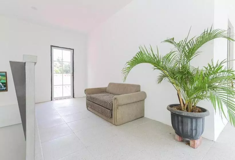 Hotelli Reddoorz Near Rsud Banten Serang